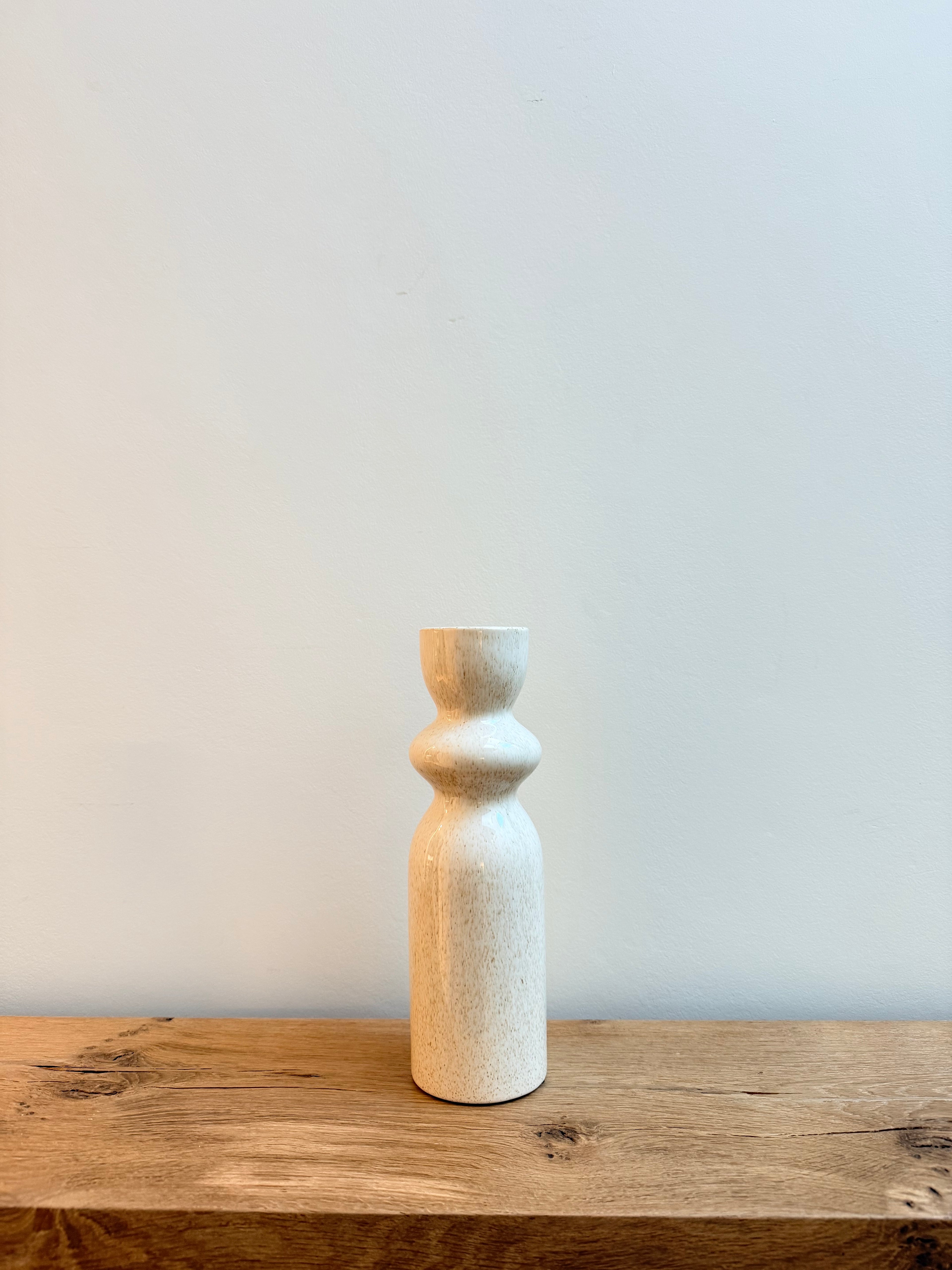 Speelse witte vaas
