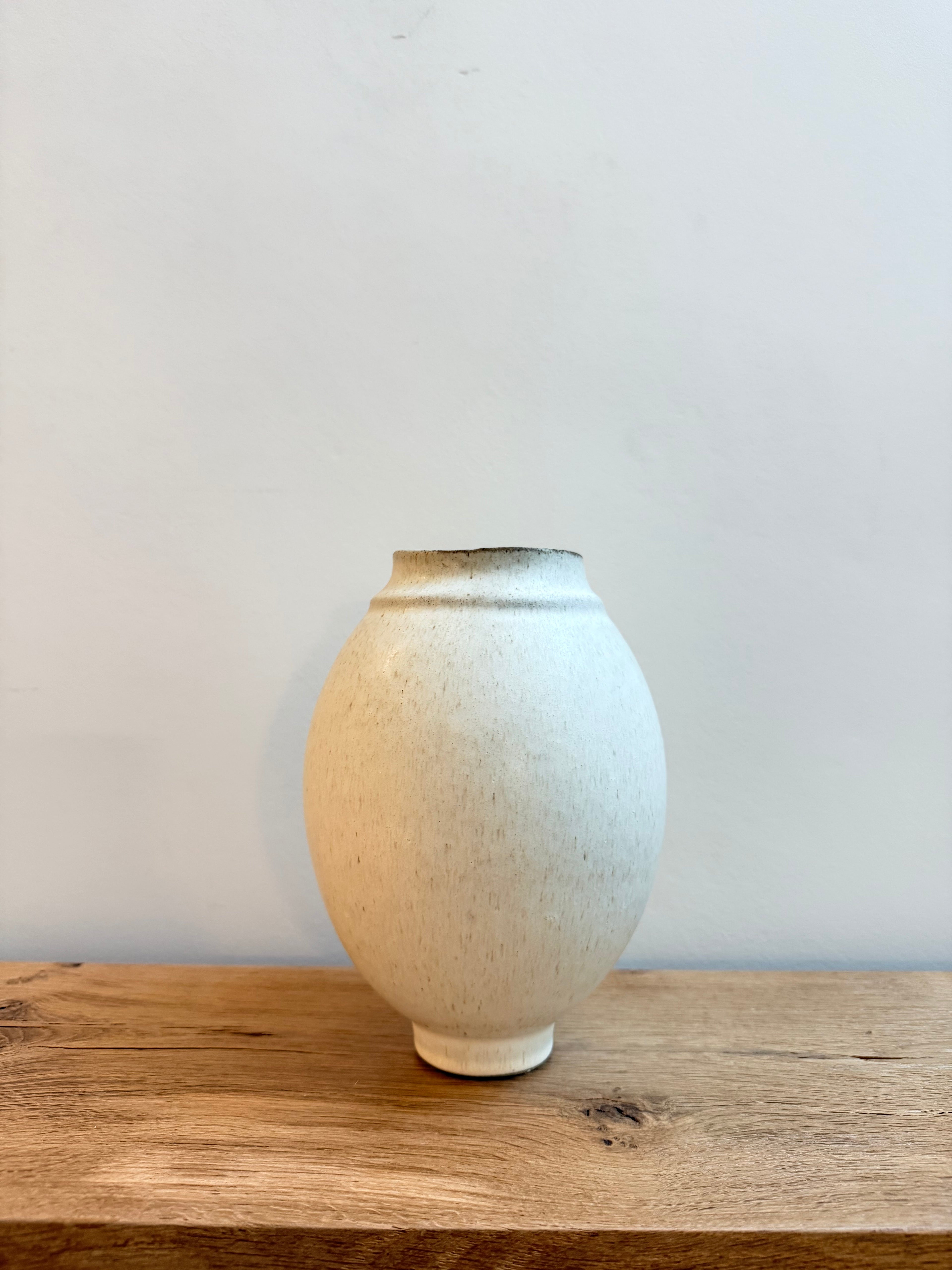 Ronde witte vaas