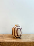 Rond, klein vaasje met leuk detail